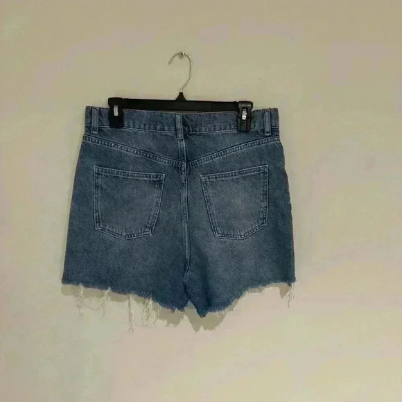 Zara Blue Denim Short US 6 / 31W Like New - Picture 2 of 2